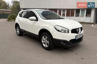 Позашляховик / Кросовер Nissan Qashqai 2011 в Києві