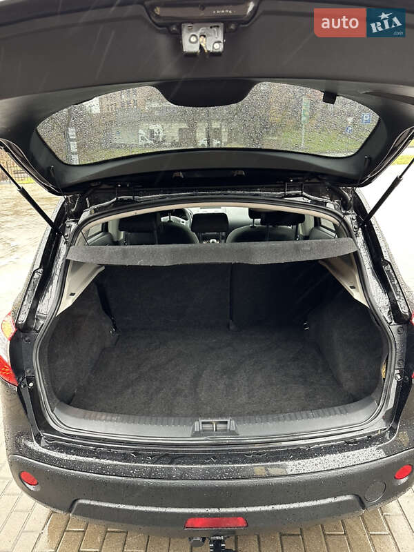 Позашляховик / Кросовер Nissan Qashqai 2011 в Рівному