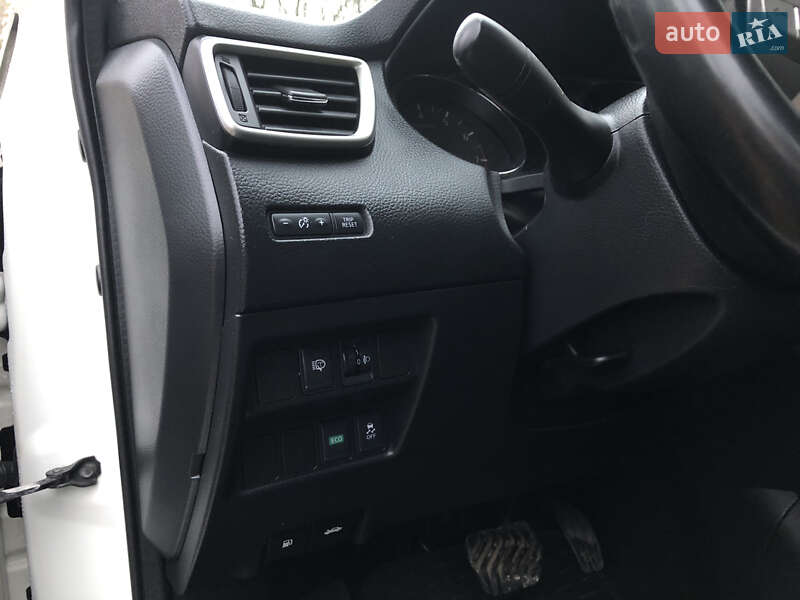 Внедорожник / Кроссовер Nissan Qashqai 2015 в Тернополе фото 58 Внедорожник / Кроссовер Nissan Qashqai 2015 в Тернополе