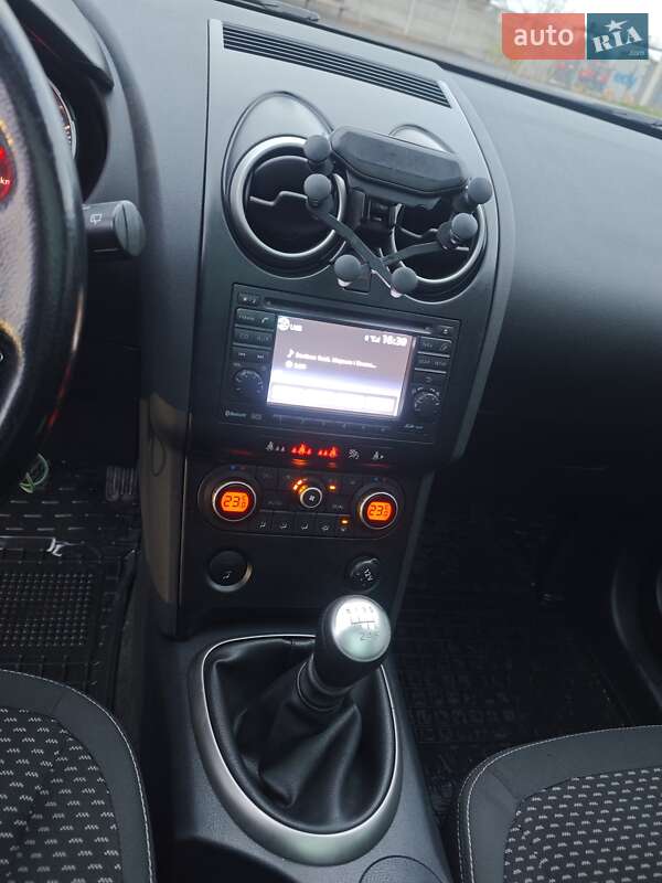 Внедорожник / Кроссовер Nissan Qashqai 2009 в Ровно