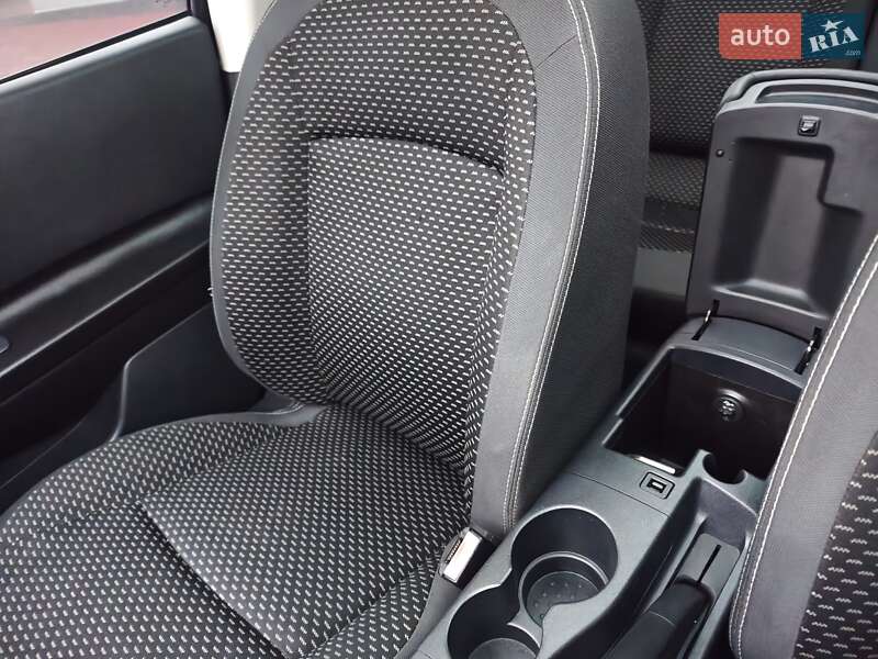 Внедорожник / Кроссовер Nissan Qashqai 2009 в Ровно