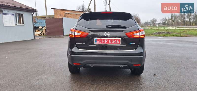 Внедорожник / Кроссовер Nissan Qashqai 2015 в Новоархангельске