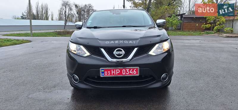 Внедорожник / Кроссовер Nissan Qashqai 2015 в Новоархангельске