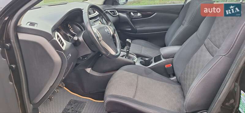 Внедорожник / Кроссовер Nissan Qashqai 2015 в Новоархангельске