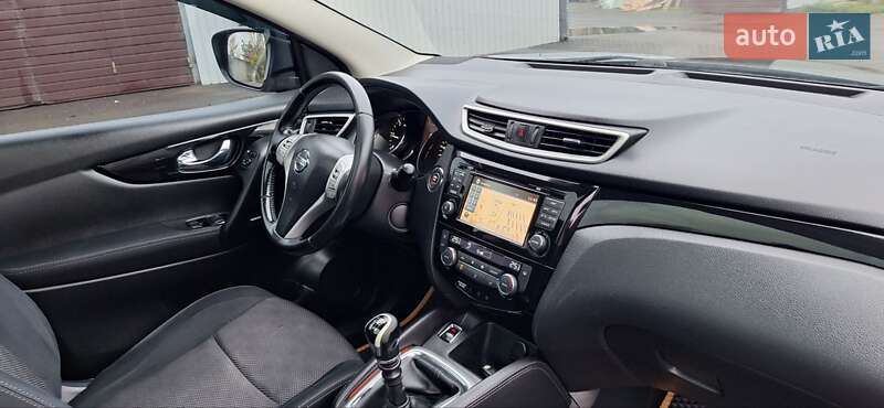 Внедорожник / Кроссовер Nissan Qashqai 2015 в Новоархангельске