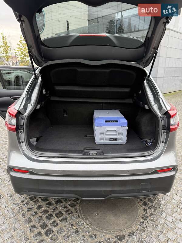 Позашляховик / Кросовер Nissan Qashqai 2018 в Львові