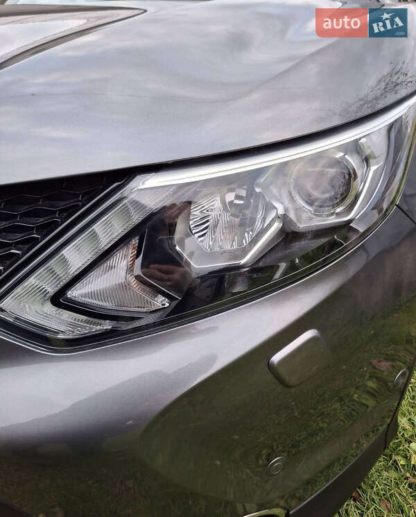 Внедорожник / Кроссовер Nissan Qashqai 2017 в Дубно