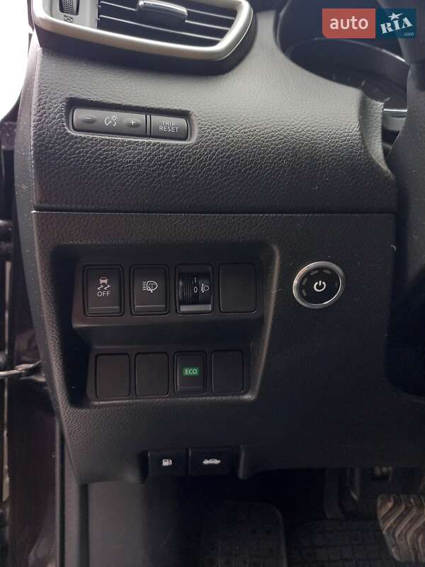 Позашляховик / Кросовер Nissan Qashqai 2015 в Полтаві