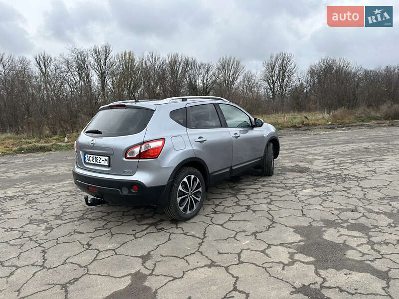 Внедорожник / Кроссовер Nissan Qashqai 2010 в Хмельницком