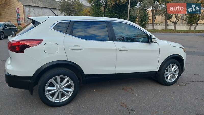 Внедорожник / Кроссовер Nissan Qashqai 2017 в Чернигове
