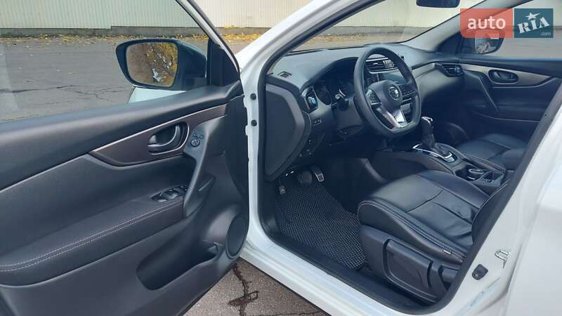 Внедорожник / Кроссовер Nissan Qashqai 2017 в Чернигове