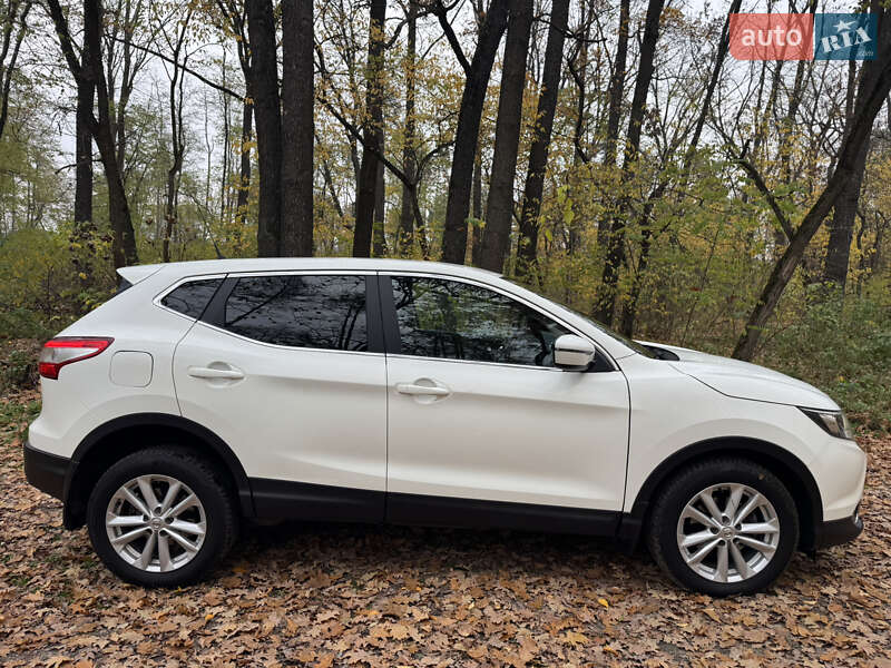Внедорожник / Кроссовер Nissan Qashqai 2017 в Киеве
