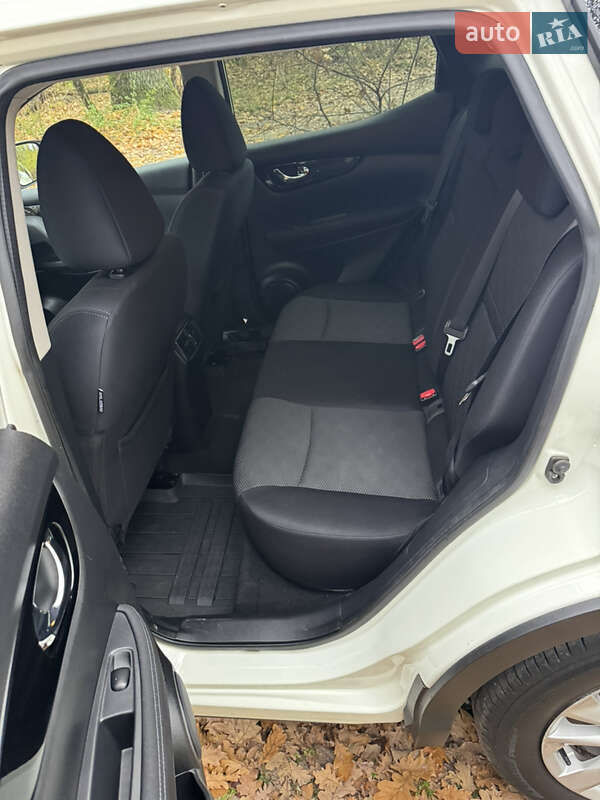 Внедорожник / Кроссовер Nissan Qashqai 2017 в Киеве