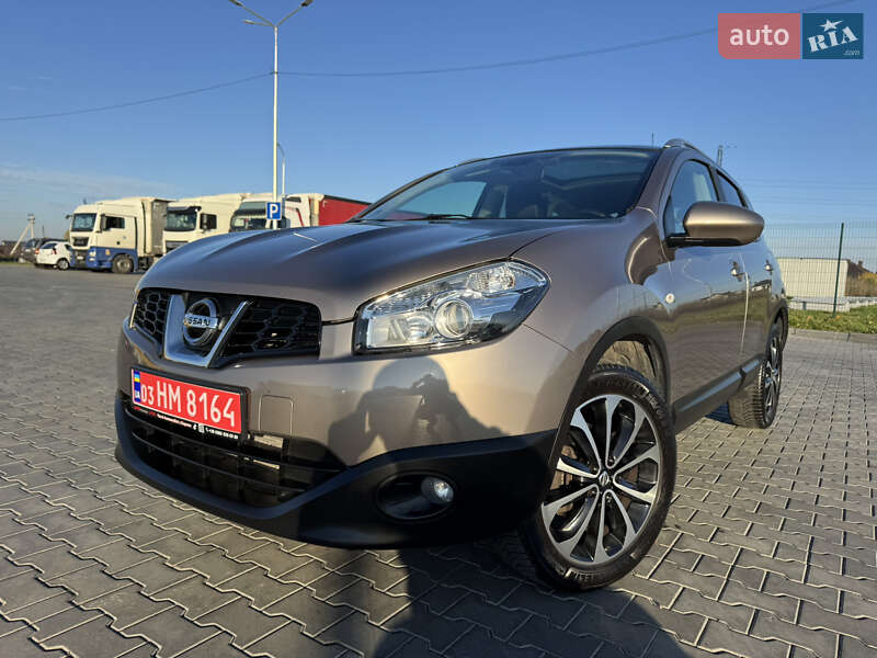 Позашляховик / Кросовер Nissan Qashqai 2012 в Луцьку