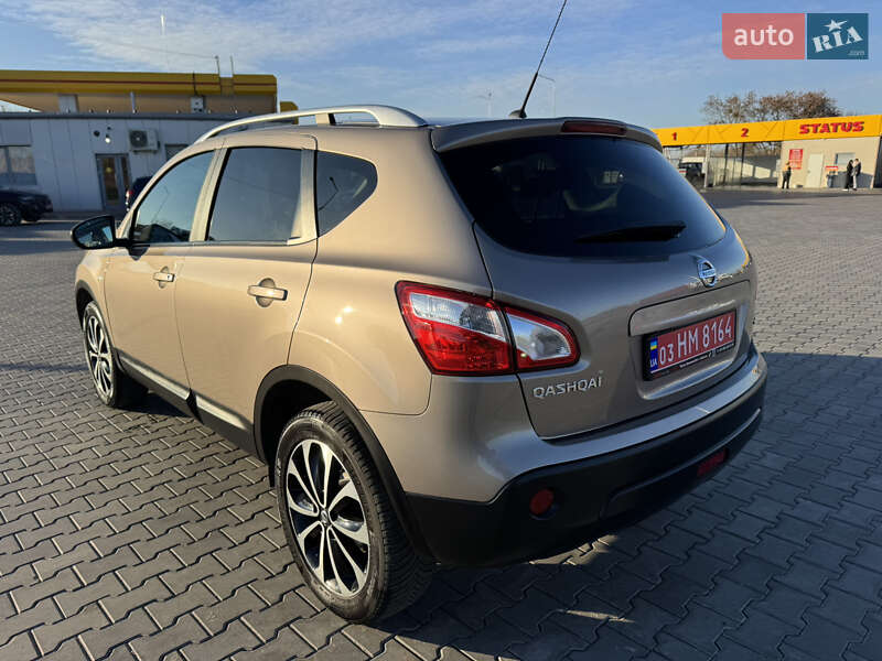 Позашляховик / Кросовер Nissan Qashqai 2012 в Луцьку