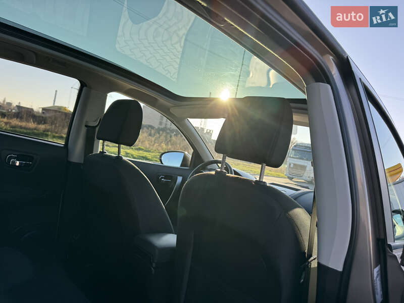 Позашляховик / Кросовер Nissan Qashqai 2012 в Луцьку