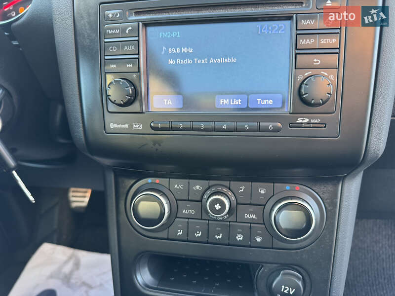 Позашляховик / Кросовер Nissan Qashqai 2012 в Луцьку