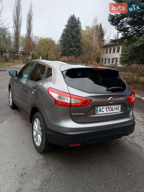 Позашляховик / Кросовер Nissan Qashqai 2014 в Луцьку