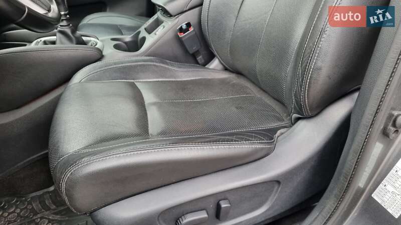 Позашляховик / Кросовер Nissan Qashqai 2015 в Полтаві