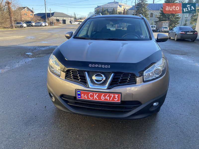 Внедорожник / Кроссовер Nissan Qashqai 2010 в Ивано-Франковске