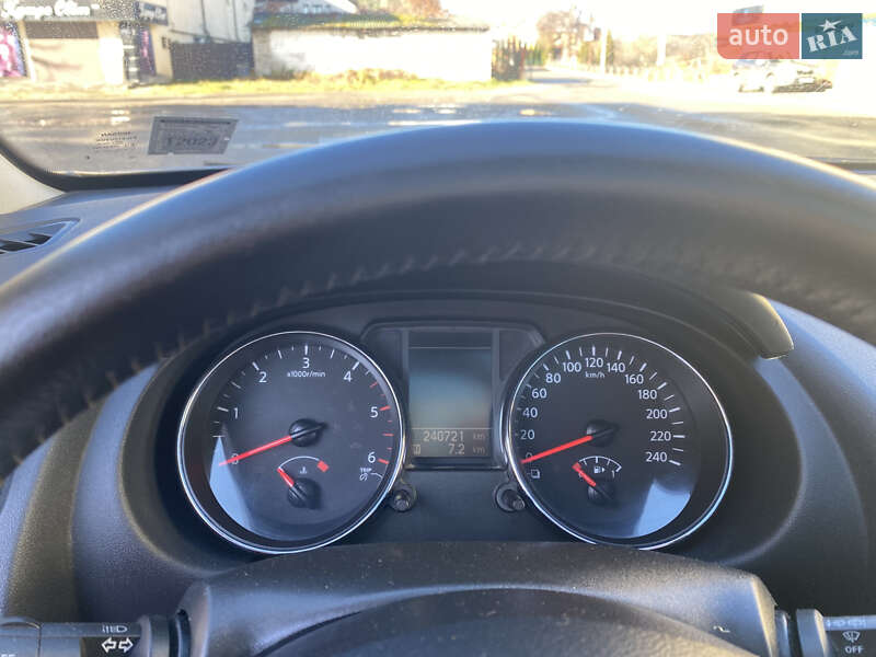 Внедорожник / Кроссовер Nissan Qashqai 2010 в Ивано-Франковске