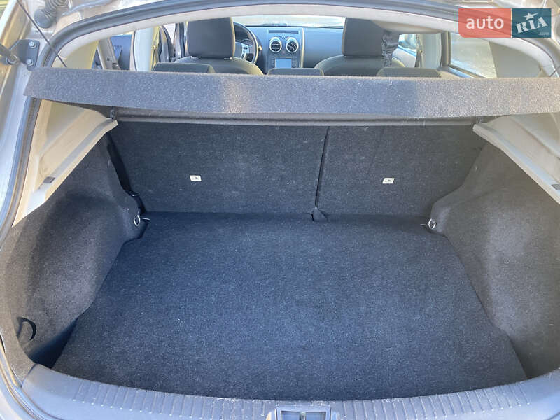 Внедорожник / Кроссовер Nissan Qashqai 2010 в Ивано-Франковске