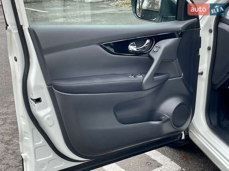 Внедорожник / Кроссовер Nissan Qashqai 2020 в Киеве