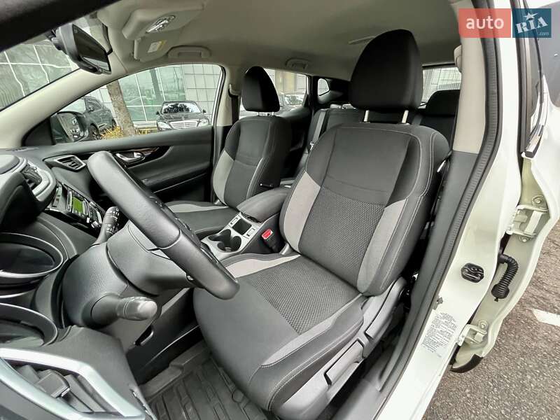 Внедорожник / Кроссовер Nissan Qashqai 2020 в Киеве