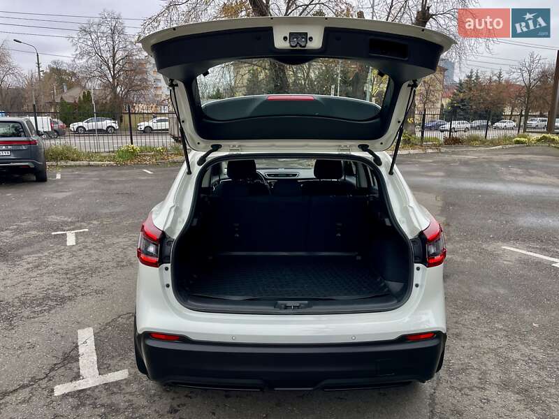 Внедорожник / Кроссовер Nissan Qashqai 2020 в Киеве