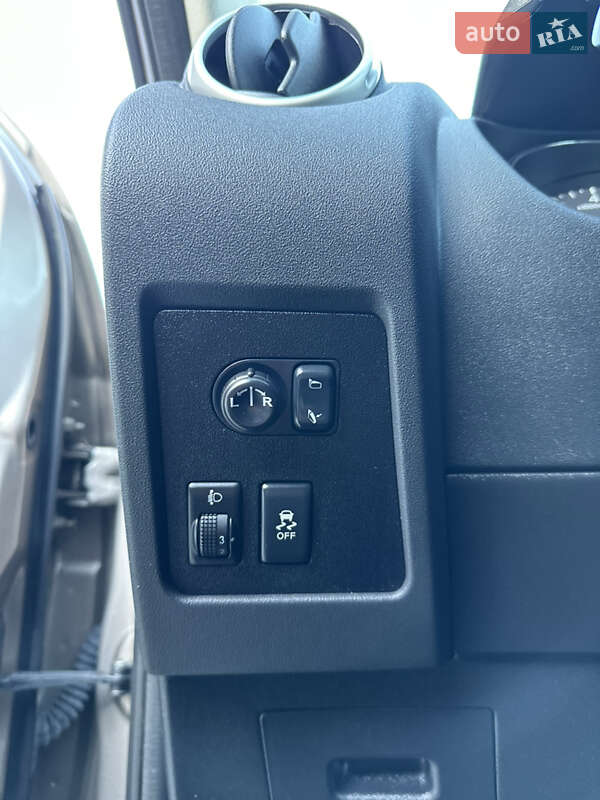 Внедорожник / Кроссовер Nissan Qashqai 2012 в Луцке фото 35 Внедорожник / Кроссовер Nissan Qashqai 2012 в Луцке