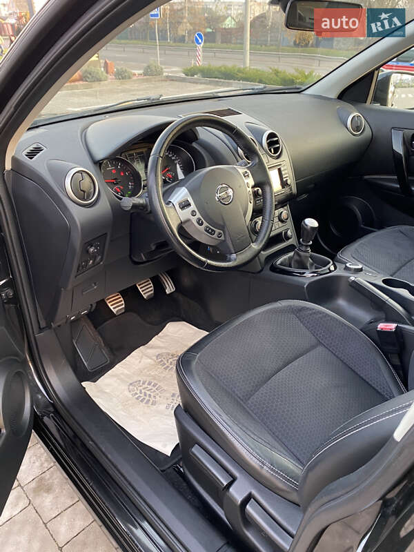 Внедорожник / Кроссовер Nissan Qashqai 2013 в Ровно