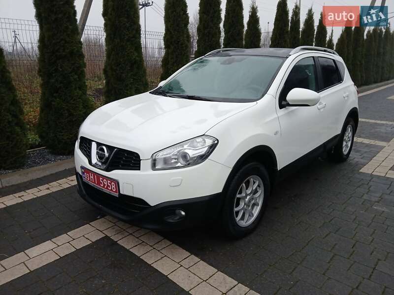 Внедорожник / Кроссовер Nissan Qashqai 2010 в Кременце