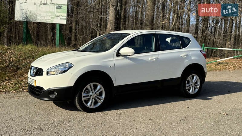 Внедорожник / Кроссовер Nissan Qashqai 2014 в Виннице