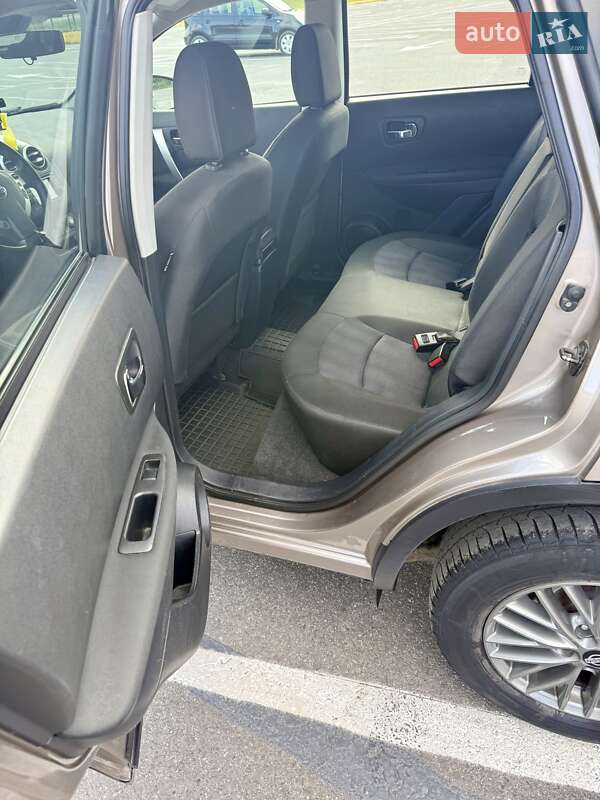 Внедорожник / Кроссовер Nissan Qashqai 2013 в Ужгороде фото 12 Внедорожник / Кроссовер Nissan Qashqai 2013 в Ужгороде