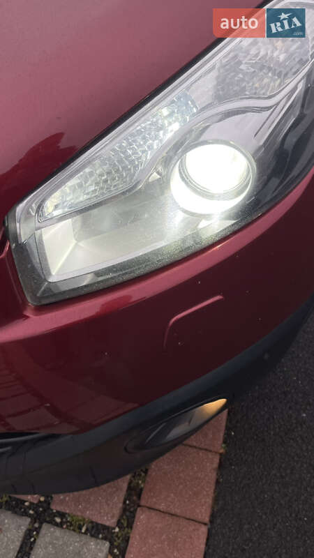 Внедорожник / Кроссовер Nissan Qashqai 2012 в Киеве