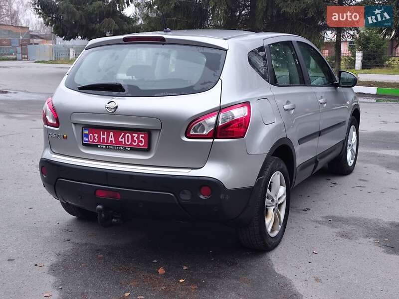Внедорожник / Кроссовер Nissan Qashqai 2010 в Звягеле