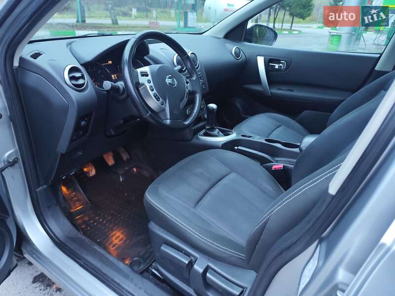 Внедорожник / Кроссовер Nissan Qashqai 2010 в Звягеле