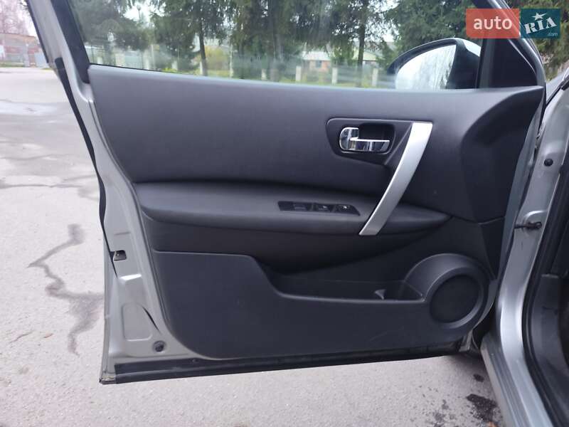 Внедорожник / Кроссовер Nissan Qashqai 2010 в Звягеле