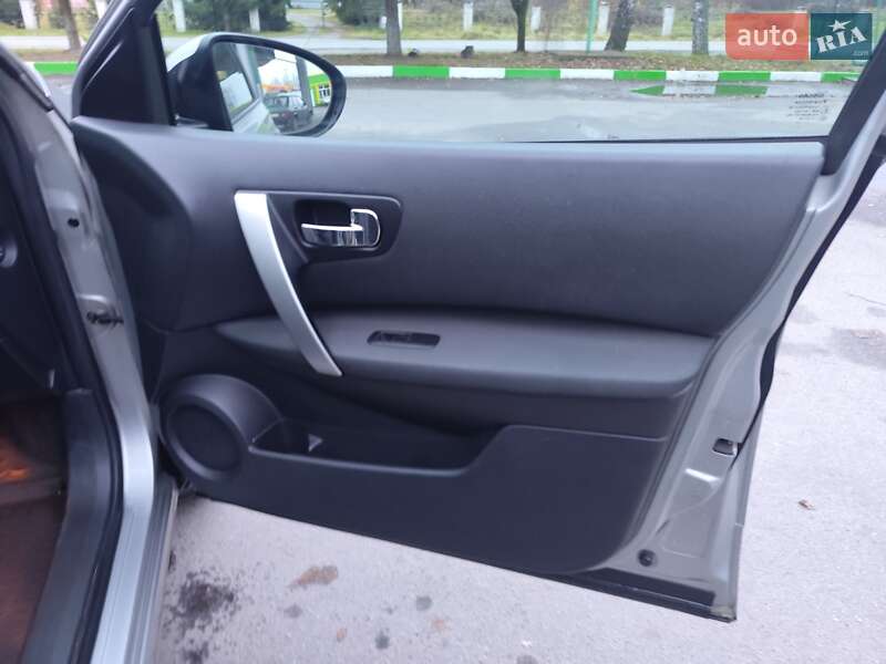 Внедорожник / Кроссовер Nissan Qashqai 2010 в Звягеле