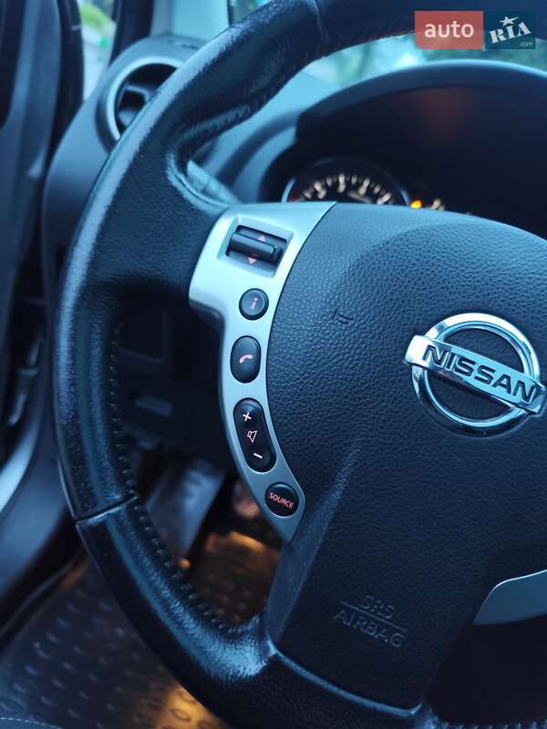 Внедорожник / Кроссовер Nissan Qashqai 2010 в Звягеле