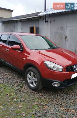 Позашляховик / Кросовер Nissan Qashqai 2012 в Вараші