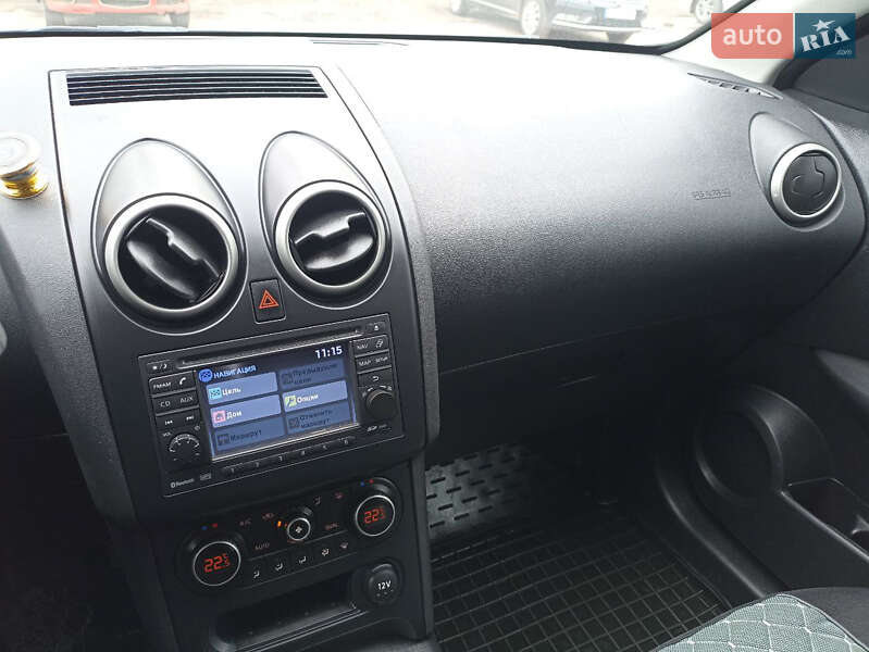 Внедорожник / Кроссовер Nissan Qashqai 2011 в Конотопе