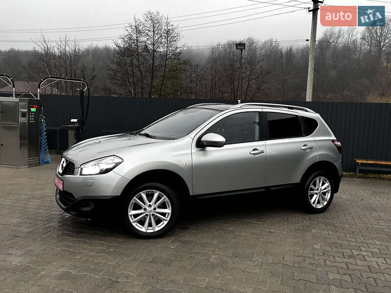 Внедорожник / Кроссовер Nissan Qashqai 2011 в Косове