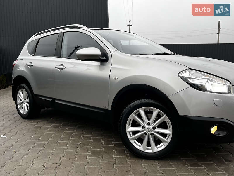 Внедорожник / Кроссовер Nissan Qashqai 2011 в Косове