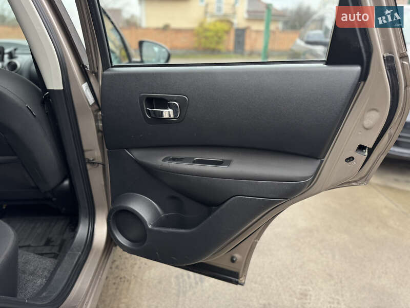 Позашляховик / Кросовер Nissan Qashqai 2009 в Бердичеві фото 32 Позашляховик / Кросовер Nissan Qashqai 2009 в Бердичеві