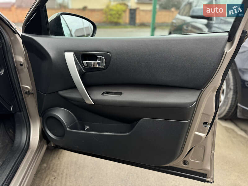 Позашляховик / Кросовер Nissan Qashqai 2009 в Бердичеві фото 34 Позашляховик / Кросовер Nissan Qashqai 2009 в Бердичеві