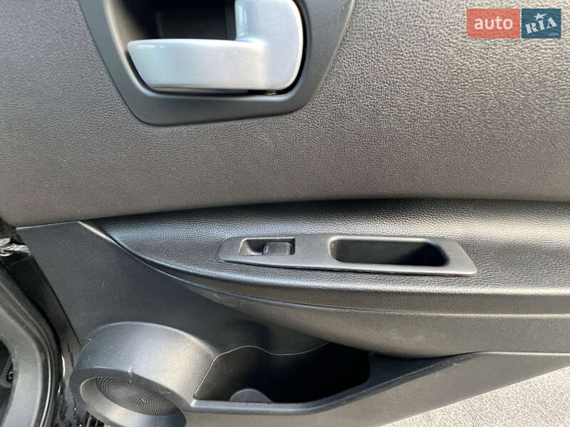 Внедорожник / Кроссовер Nissan Qashqai 2007 в Киеве