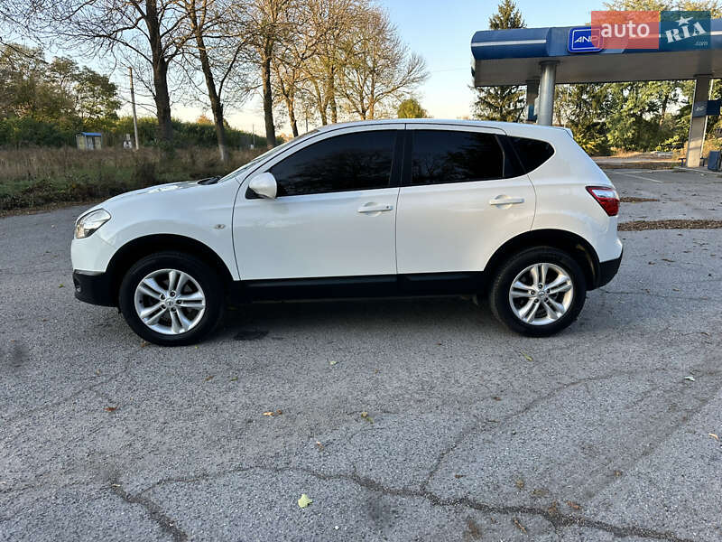 Внедорожник / Кроссовер Nissan Qashqai 2010 в Кицмани