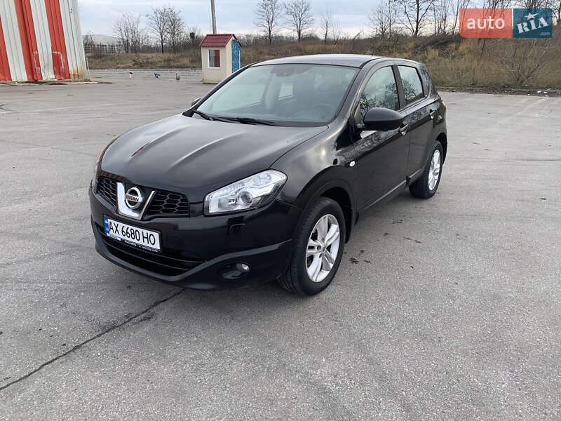 Внедорожник / Кроссовер Nissan Qashqai 2013 в Харькове