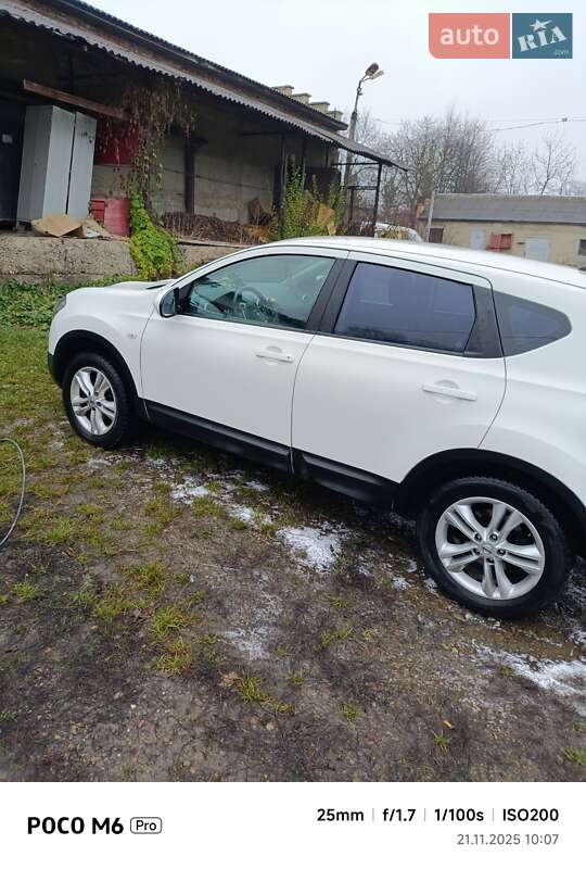 Внедорожник / Кроссовер Nissan Qashqai 2010 в Черновцах